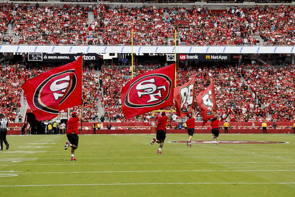 San Francisco 49ers Tickets + City Guide + Hotel Stay