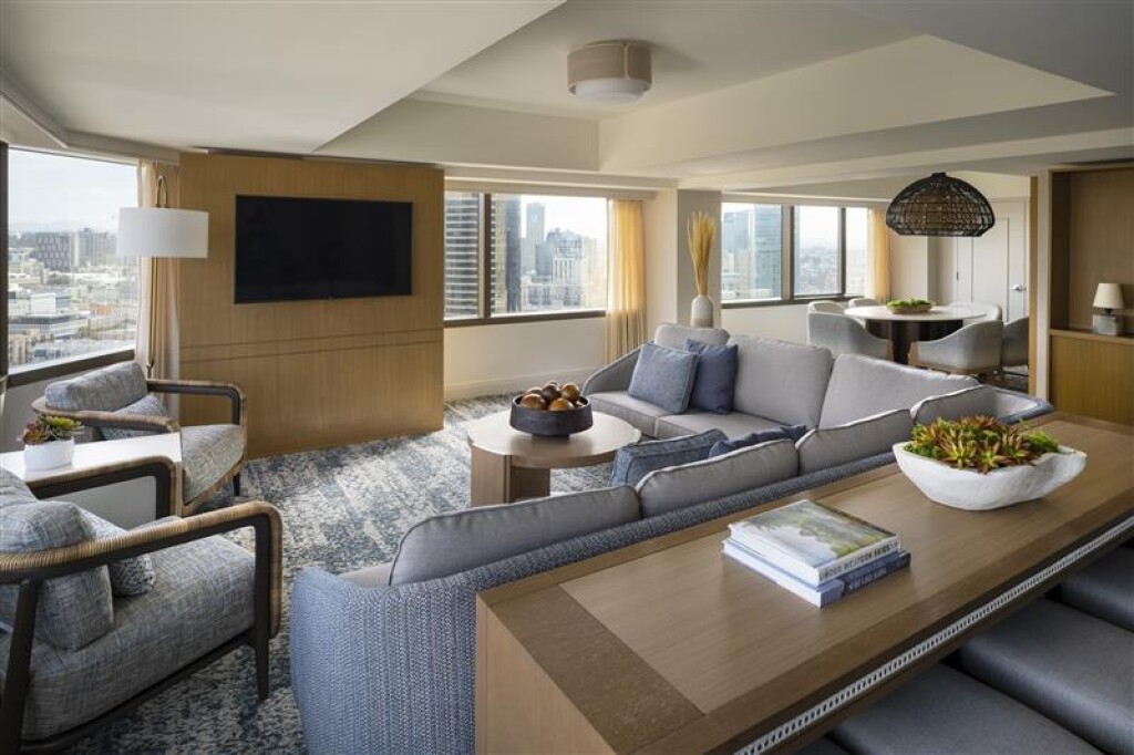 A San Diego Fourth of July Celebration + Suite Stay