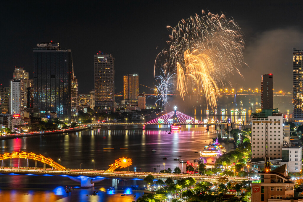 Danang International Fireworks Festival Match 4 + Stay — 2 Tickets (Pkg 1)