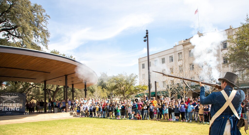 4th of July VIP Alamo Tour + Suite Stay — 2 Tickets (Pkg 1)
