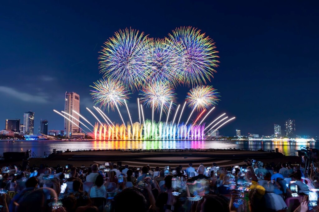 Danang International Fireworks Festival Finals + Stay — 2 Tickets (Pkg 1)