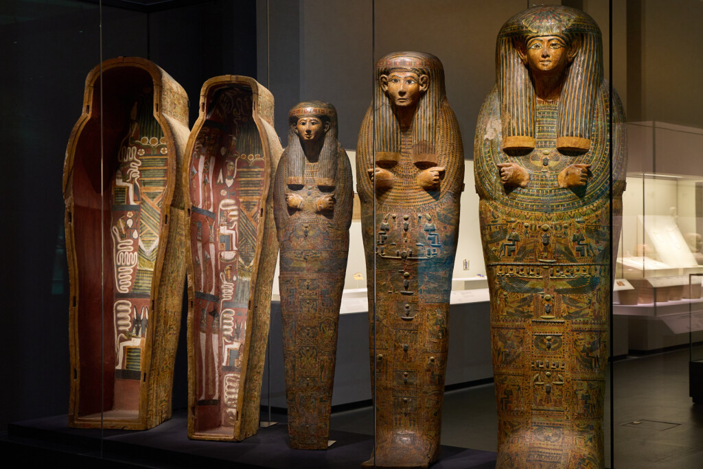 Visit Two Museums +Private Tour + Picnic Basket +Stay