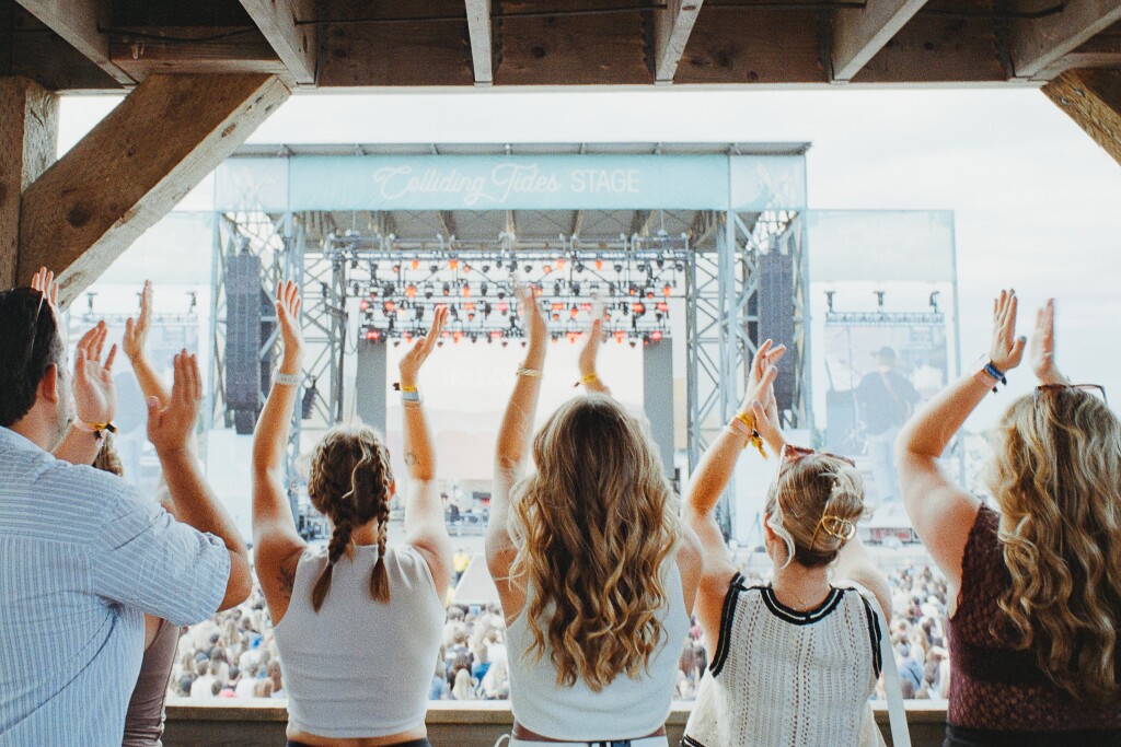 Sommo Festival + Suite Stay — 2 Tickets (Pkg 2)